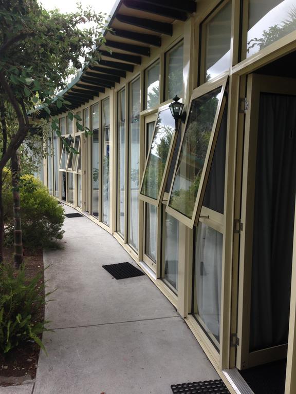 Copper Lantern Motel Mornington Peninsula ภายนอก รูปภาพ