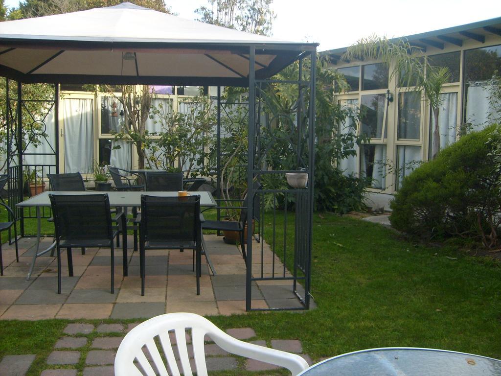 Copper Lantern Motel Mornington Peninsula ภายนอก รูปภาพ